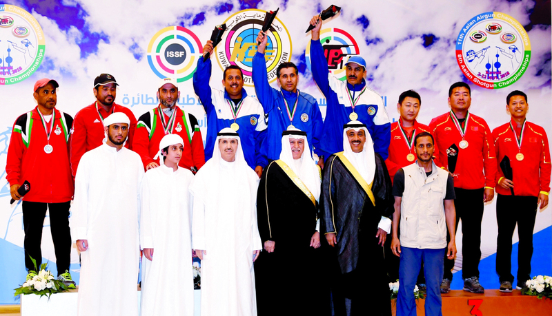"علي آل خليفة يتوج سعيد بن مكتوم ومنتخب الإمارات في الآسيوية | البيان"