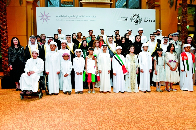 الشيخة فاطمة: الإنسان ثروتنا الحقيقية