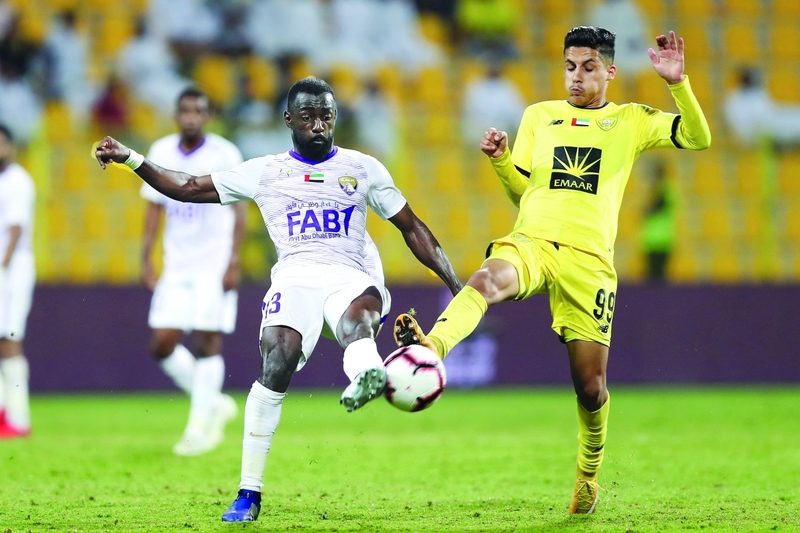 "خلال مباراة فريق نادي الوصل مع فريق نادي العين في دوري الخليج العربي | تصوير: سالم خميس"