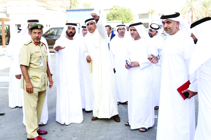 "محمد الرميثي يتفقد استاد آل مكتوم بحضور عارف العواني وعدد من المسؤولين | البيان"
