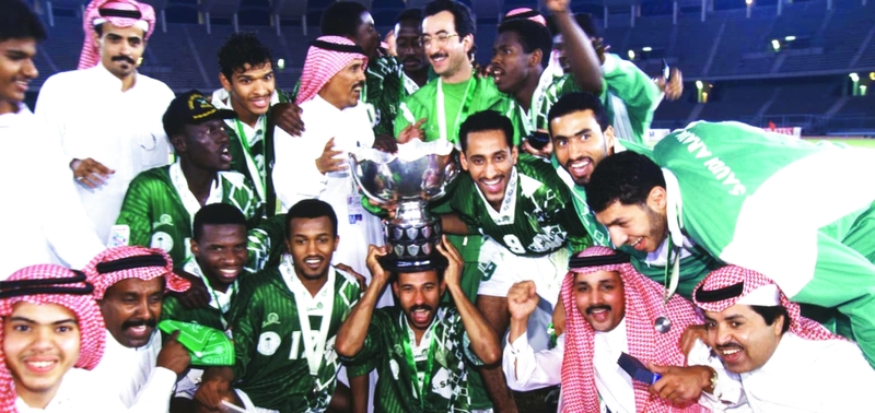 "فرحة المنتخب السعودي بالتتويج بكأس آسيا 1996 | أرشيفية"