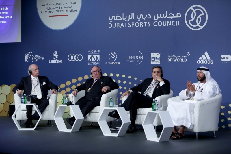 «الكرة والاقتصاد» على طاولة مؤتمر دبي اليوم