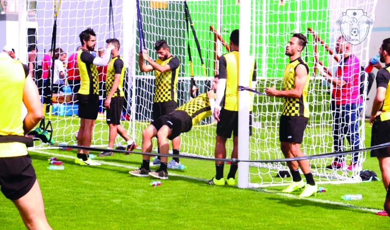 "جانب من تدريبات المنتخب الأردني | البيان"
