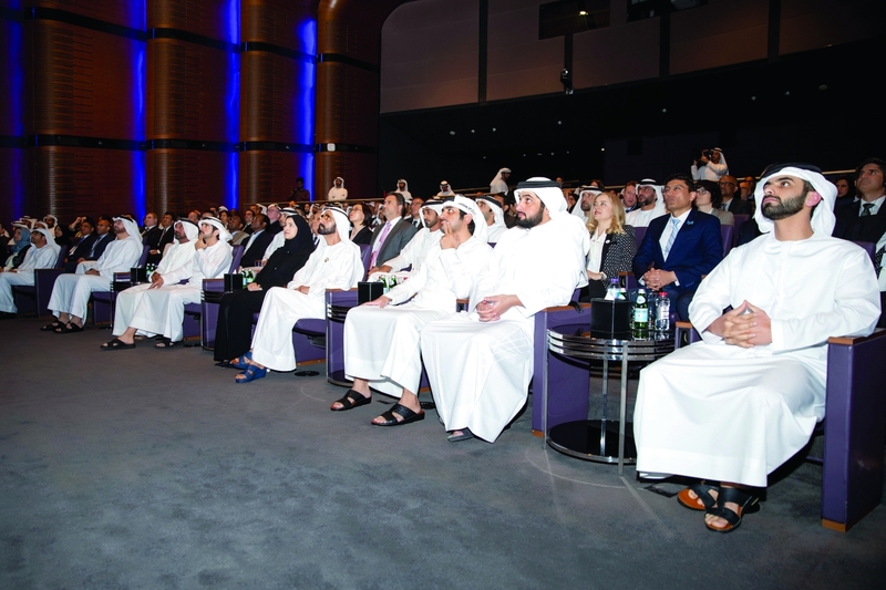 محمـد بن راشد: الإمارات بقيادة خليـفة تــبني جـيلاً من عـلماء المستقبل