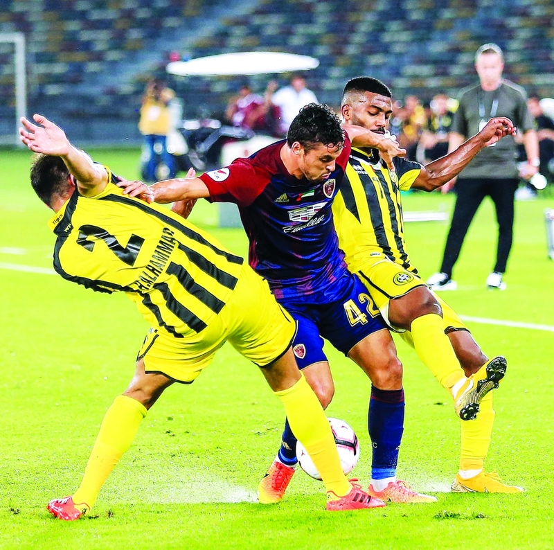 "من مباراة الوحدة وكلباء في دوري الخليج العربي | البيان"