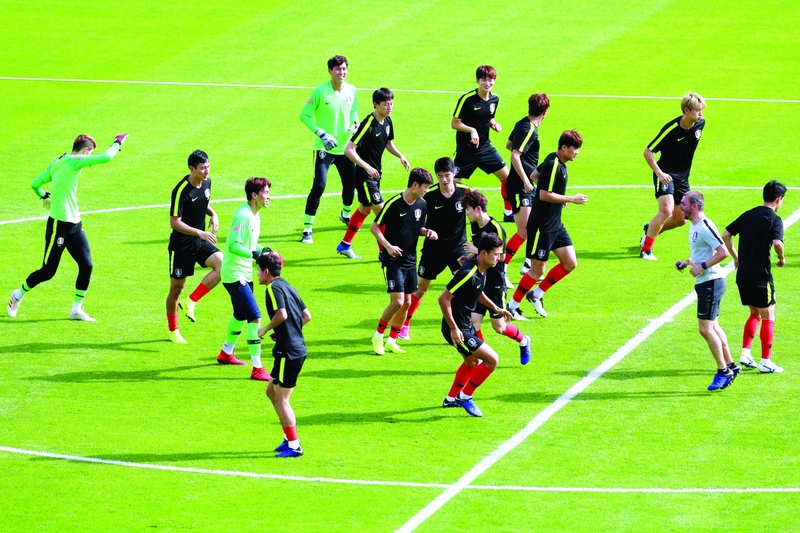 "جانب تدريبات منتخب كوريا الجنوبية | البيان"