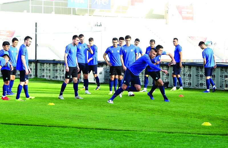 "جدية في تدريبات منتخب أوزبكستان   |  تصوير: غلام كاركر"