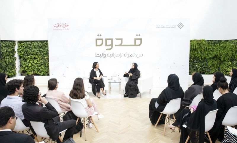 «دبي للمرأة» تثري طلبة «نيويورك أبوظبي» بقيم العطاء