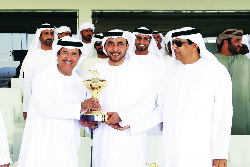 "جانب من تتويج الفائزين بالمراكز الأولى للأشواط | البيان"