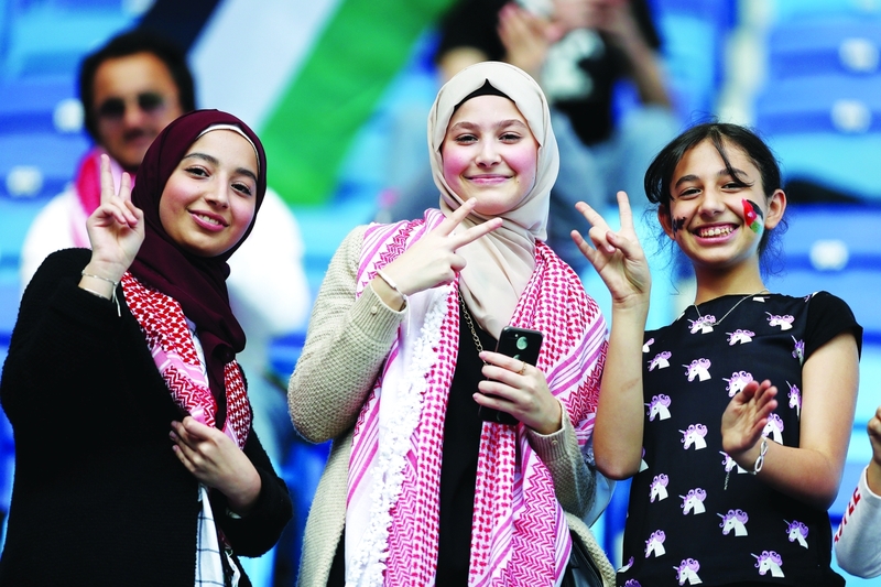 "تصوير: سالم خميس، عمران خالد، وسيف الكعبي"