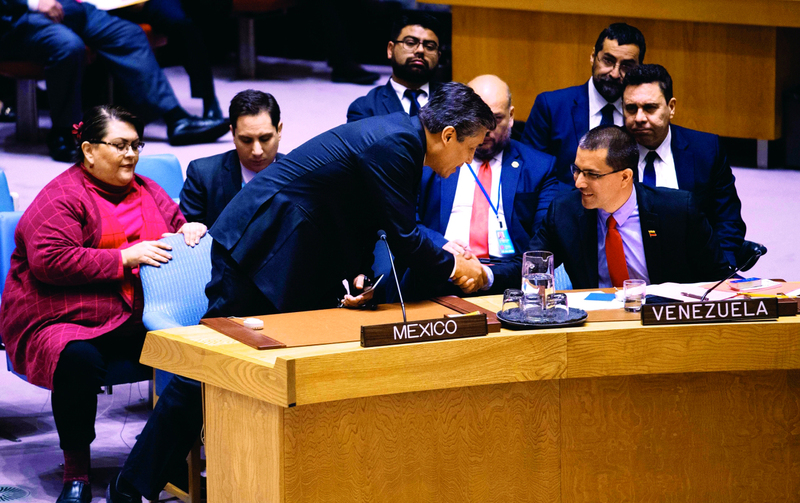 روسيا والصين تعرقلان تأييد غوايدو في مجلس الأمن