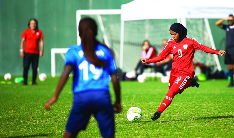 "من إحدى مباريات منتخب الفتيات | البيان"