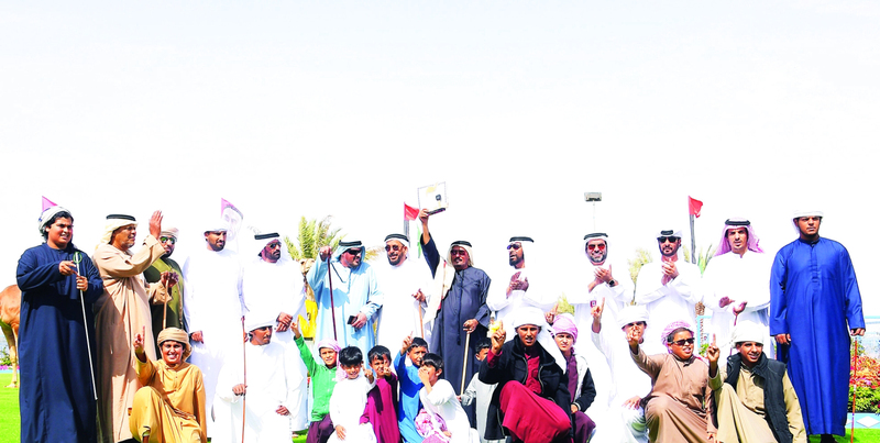 "جانب من التتويج في شوط الشيوخ | البيان"