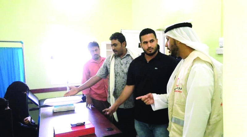 ".. ويتفقدون المركز | وام"