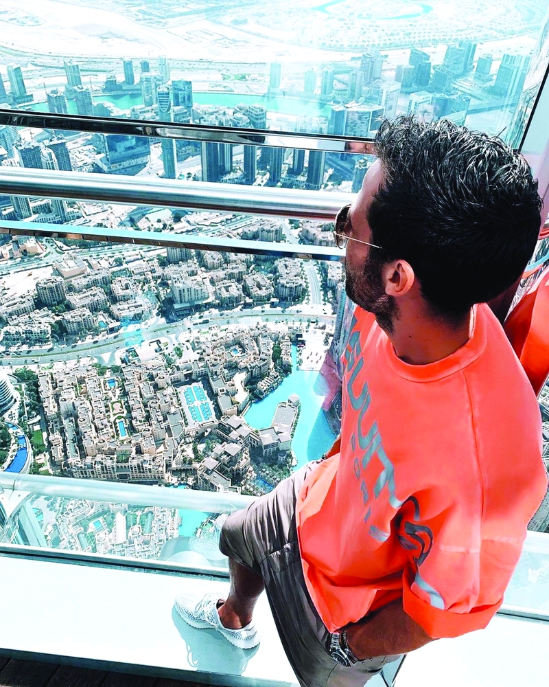 "كاباي يستمتع بدبي من أعلى برج خليفة | البيان"