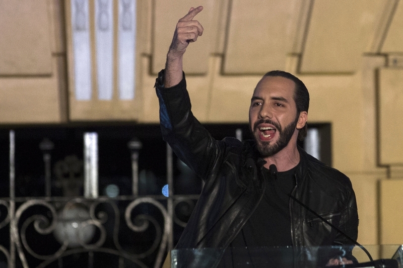 بوكيلي الفلسطيني الأصل يفوز برئاسة السلفادور