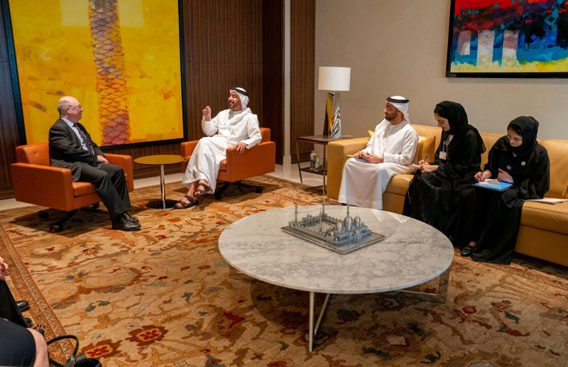 عبدالله بن زايد: علاقات الإمارات والمملكة المتحدة المتميزة تحظى بدعم قيادتي البلدين