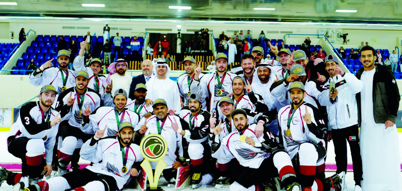 "لقطة جماعية بعد التتويج | البيان"