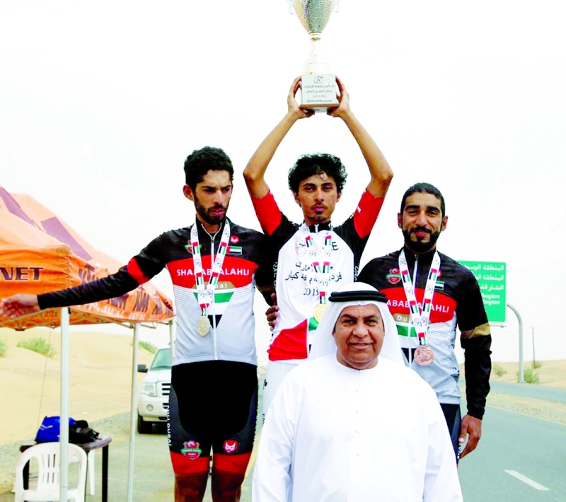 "عبد الكريم الزرعوني مع أبطال الفردي | البيان"