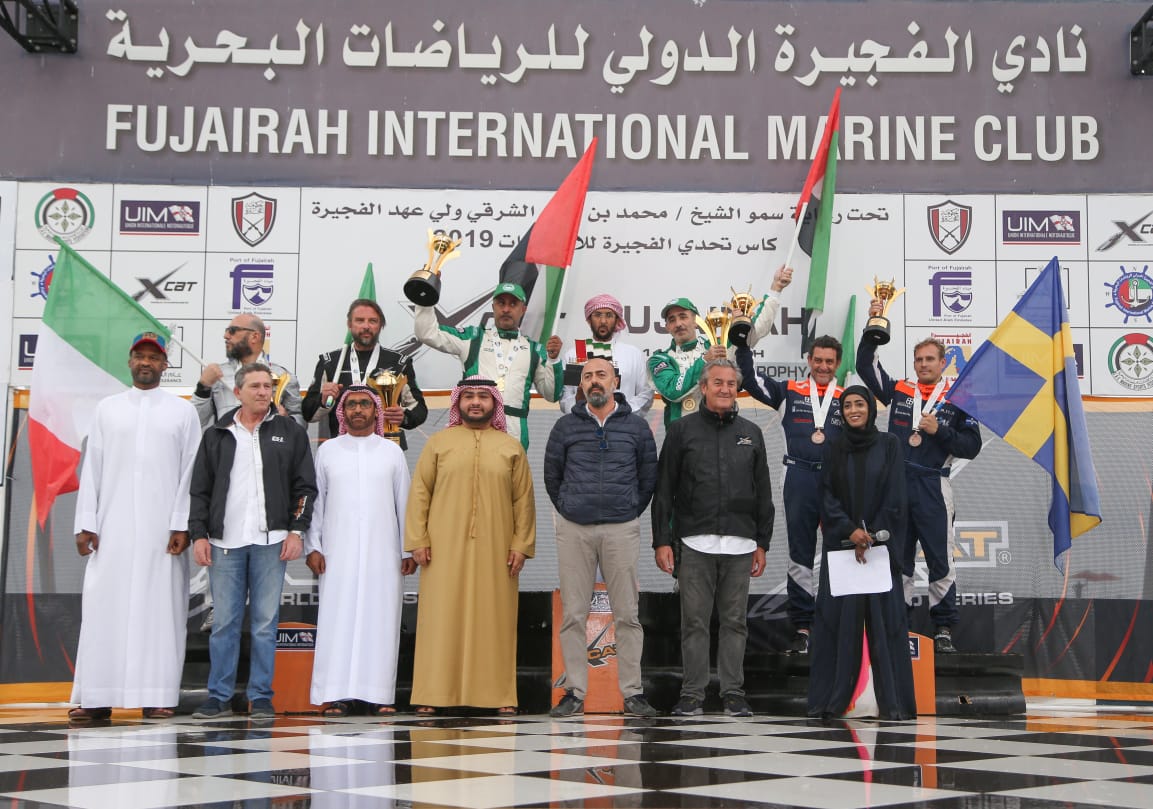 زورق شرطة دبي يواصل التوهج ويتوج بلقب الاكس كات بالفجيرة