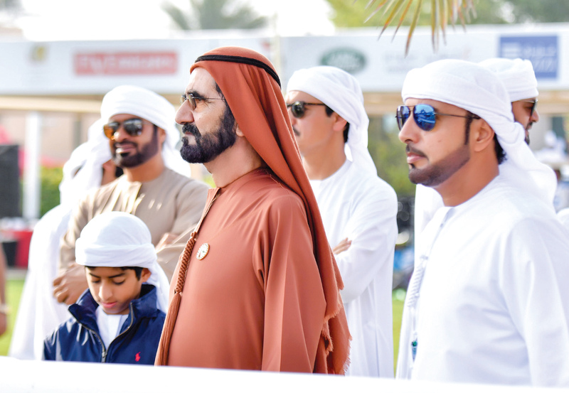 "Ⅶ محمد بن راشد خلال متابعته السباق بحضور سلطان السبوسي"