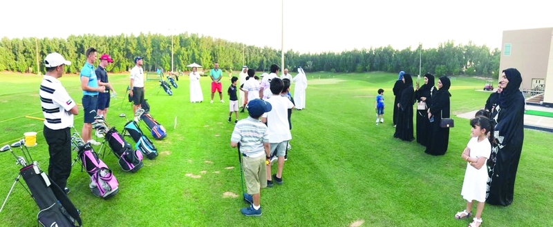 "أولياء الأمور يحرصون على متابعة أبنائهم بساحات اللعبة | البيان"