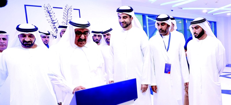 "سموه يفتتح استاد آل مكتوم رسمياً بحضور أحمد بن سعيد وراشد بن حمدان | البيان"