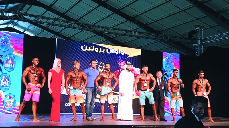 "Ⅶ عبد الله الشرقي مع الفائزين عقب التتويج | البيان"