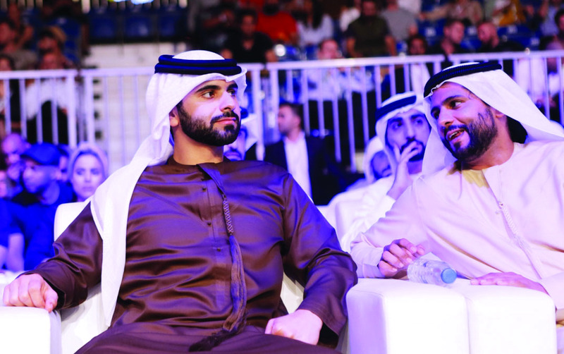 "منصور بن محمد يتابع المنافسات بحضور أحمد صديقي | البيان"