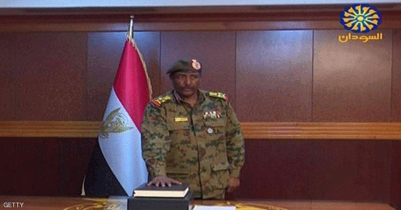 من هو البرهان رئيس المجلس العسكري السوداني الجديد؟