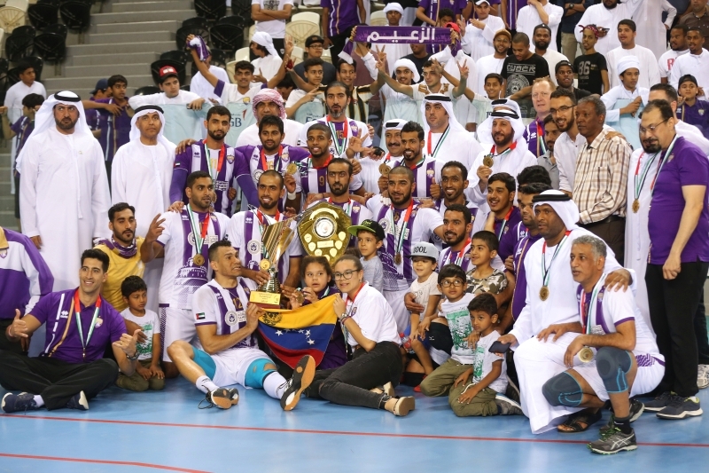 "تتويج نجوم العين بلقب الدوري العام لكرة الطائرة | تصوير: سيف الكعبي"