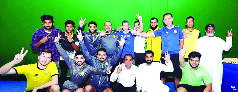 "لاعبو الوصل يشيرون بعلامة النصر والفوز بالدوري | من المصدر"