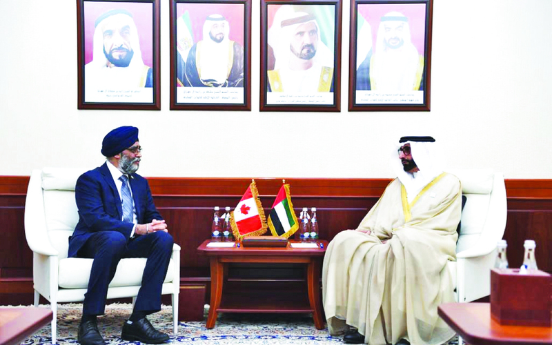 البواردي ووزير الدفاع الوطني الكندي يبحثان التعاون المشترك