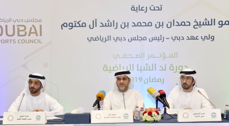 "صلاح أمين وحسن المزروعي وعادل البناي خلال المؤتمر الصحافي | البيان"