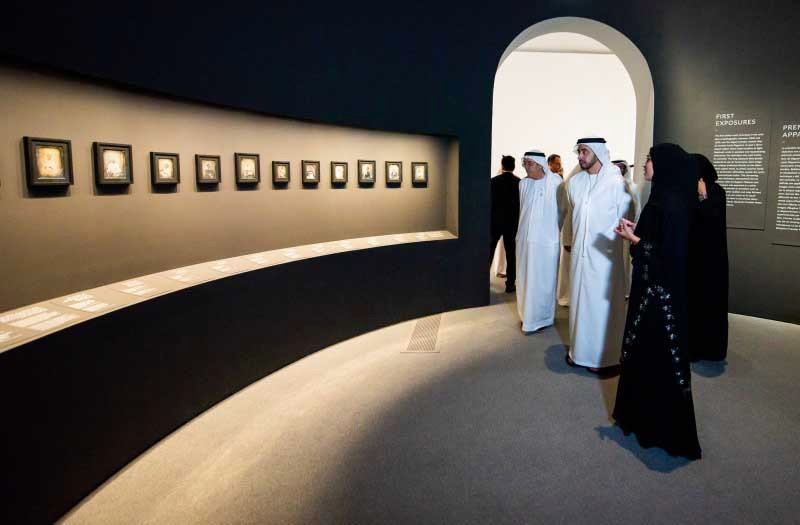 عبد الله بن زايد يزور «اللوفر أبوظبي»