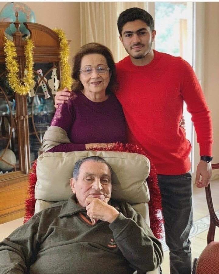 مبارك يحتفل بعيد ميلاده الـ91