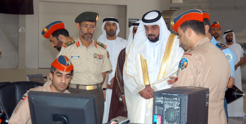 خليفة ومحمد بن راشد ومحمد بن زايد: مؤسستنا العسكرية  قوة سلام عالمي وسياج وطني منيع يواكب مسيرة الدولة