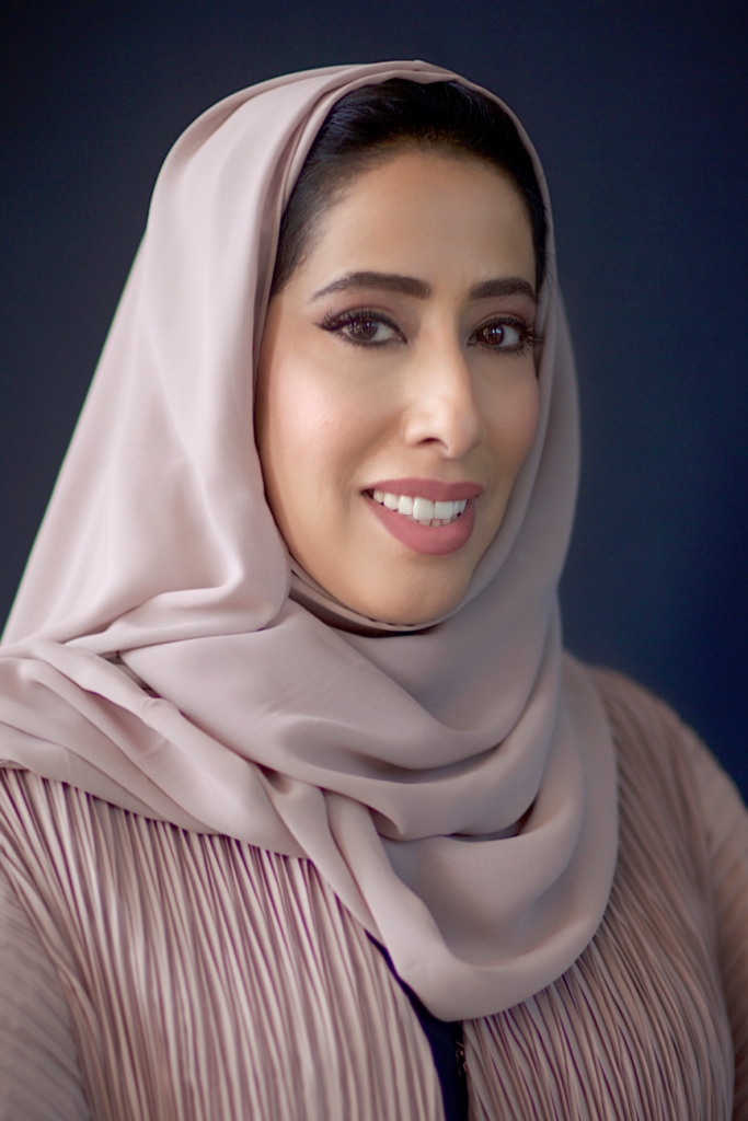 "منى غانم المرّي"