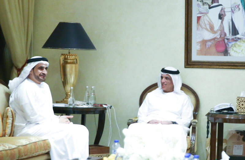 "سعود بن صقر خلال الاستقبال"