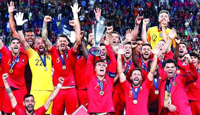 "من تتويج المنتخب البرتغالي باللقب الأوروبي | أي بي"