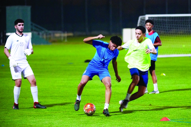 "جانب من تدريبات المواهب الرياضية الشابة | البيان"