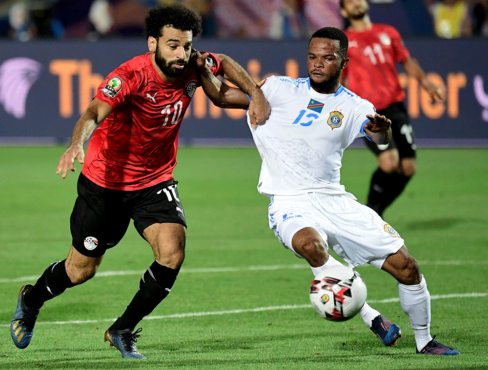 صلاح يقود مصر إلى دور الـ 16 وزيمبابوي تؤجل تأهل أوغندا