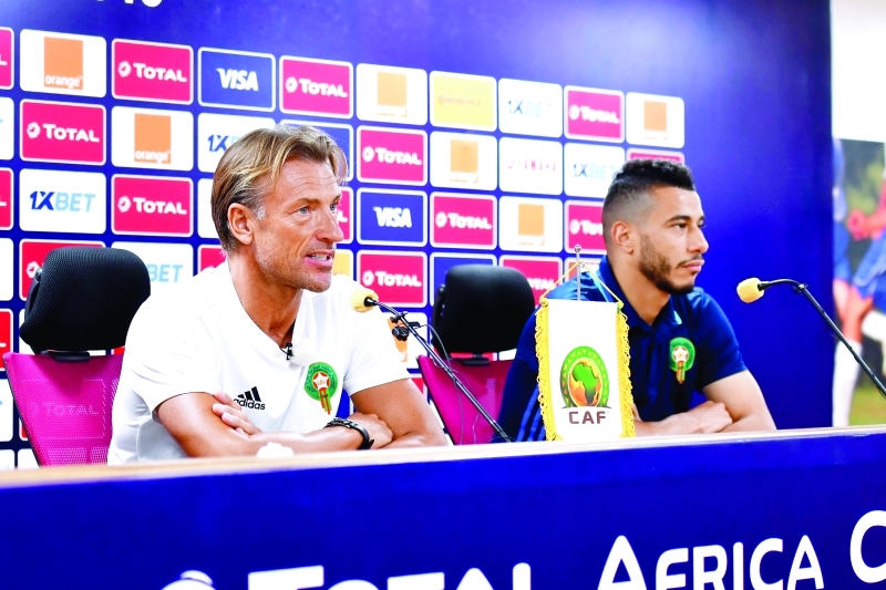 "هيرفيه رونار خلال المؤتمر الصحفي للمباراة | أ ف ب"