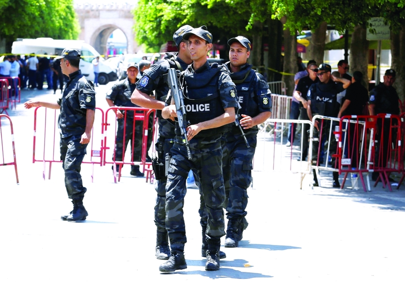 الإرهاب يستهدف تونس بضربة مزدوجة