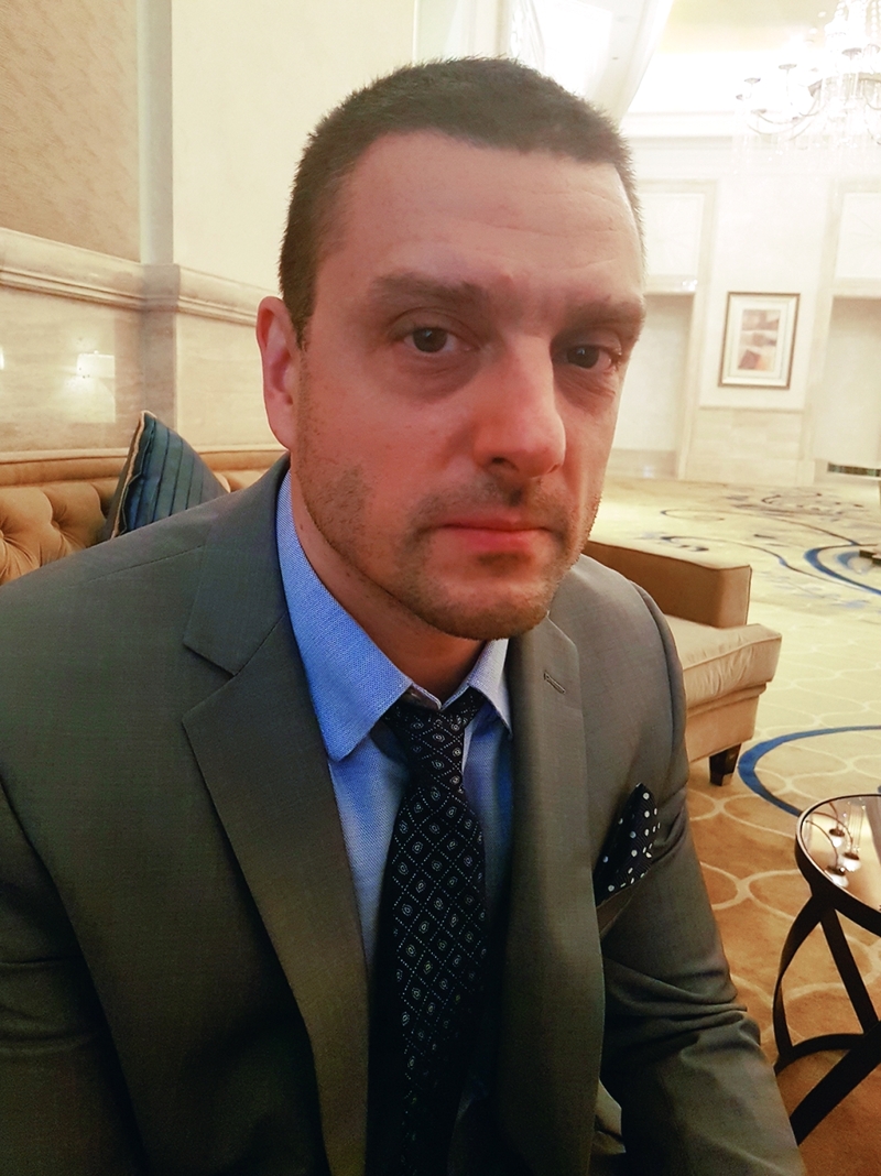 "■ الكسي بوسيف"