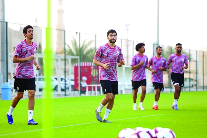"طارق الخديم في أول تدريب | البيان"