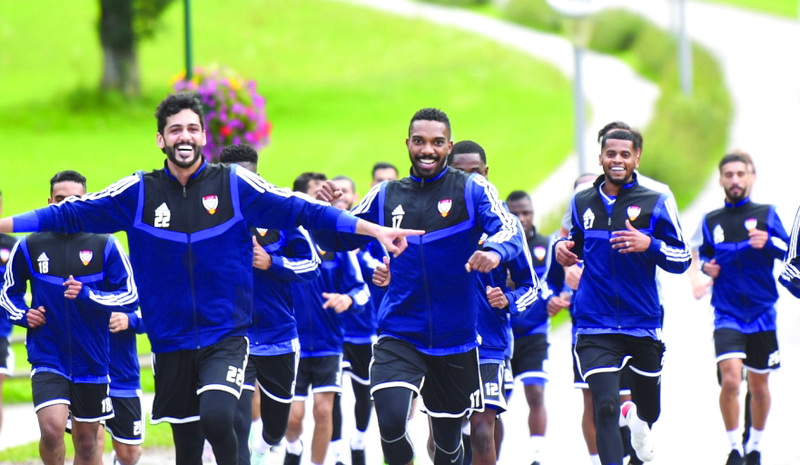 "معنويات عالية للاعبي الأبيض في التدريبات  |  تصوير: ضيف الربيعي"