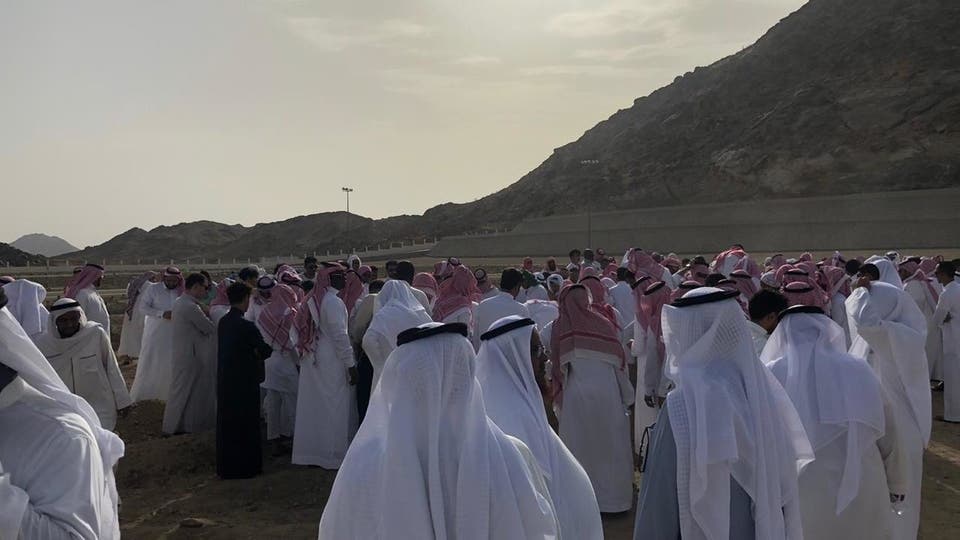 تشييع جثمان غريق نياغرا في مكة