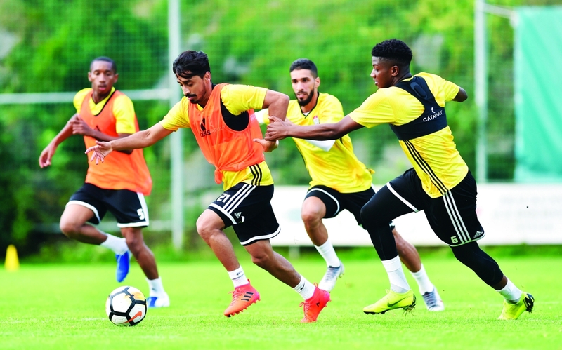 "تقسيمة ودية بين لاعبي المنتخب في معسكر النمسا | البيان"