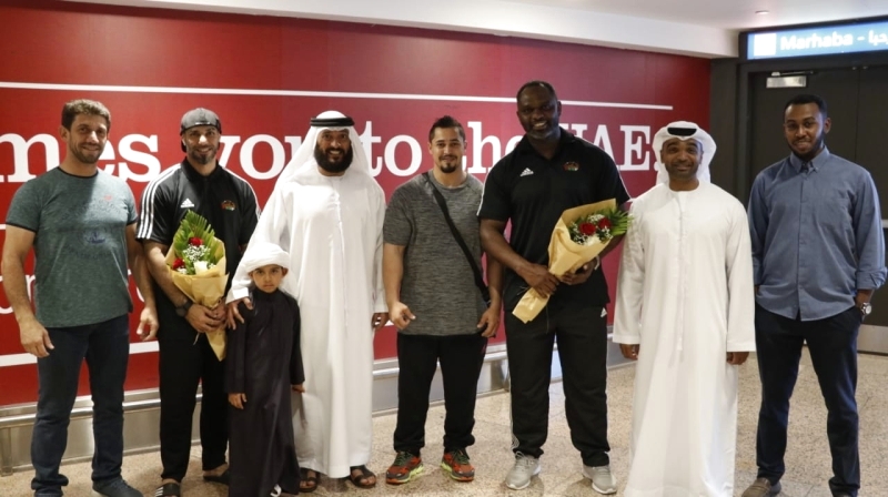 "أسرة الاتحاد مع أبطال بناء الأجسام خلال الاستقبال | البيان"